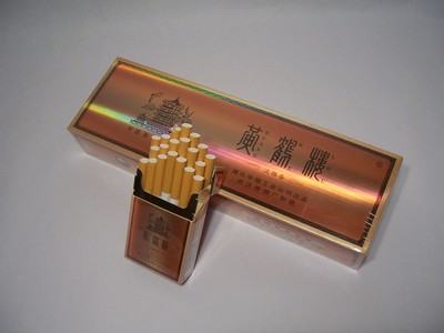 (Bild für) Huang He Lou (黄鹤楼 硬 雅香） Chinesische Zigaretten Ein Karton